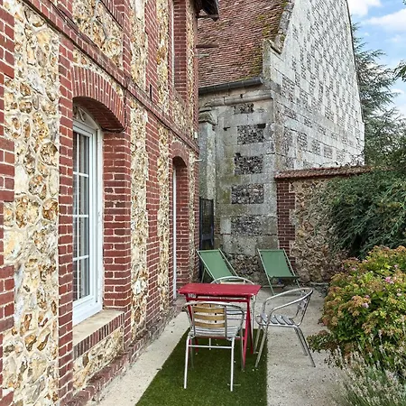 Lovely In Mesnil En Ouche With Wifi Semesterbostad Gouttières